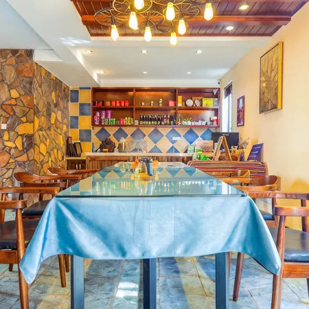 Dian Chi Lake Villa