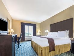 Days Inn & Suites by Wyndham Mineral Wells