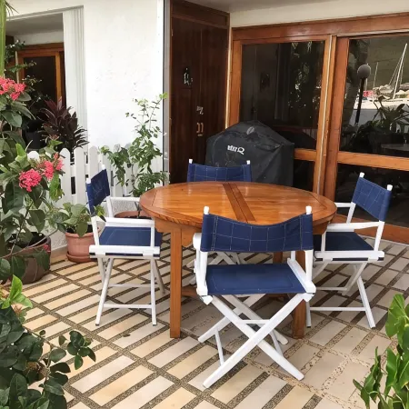 Delightful centrally located Simpson Bay Yacht Club condo.