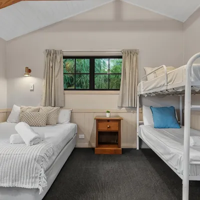 Tasman Holiday Parks - Te Anau Hotels near Kepler Track