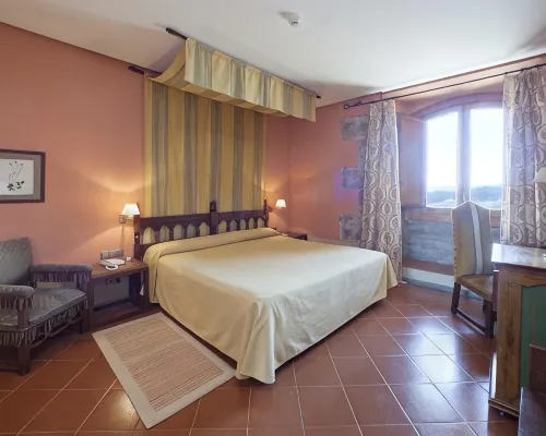 Parador de Cardona Habitaciones Photos