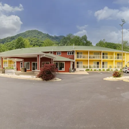 Ramada by Wyndham Maggie Valley