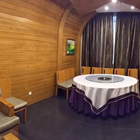 Fengshu Hot Spring Hotel