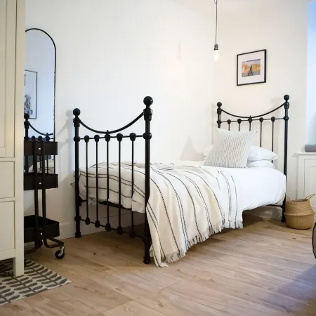 The Estuary Apartment - 2 minutes form the beach!