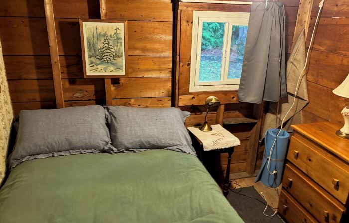 BIG DAVE'S CAMP. DIRECT WATERFRONT W/ABSOLUTELY THE BEST LOCATION ON THE POND