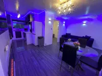 Chic 2 Bedroom Flat - Huoneistot