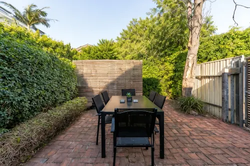 The Arches- Near Adelaide Oval, Restaurants, Parks, City - 4-Star