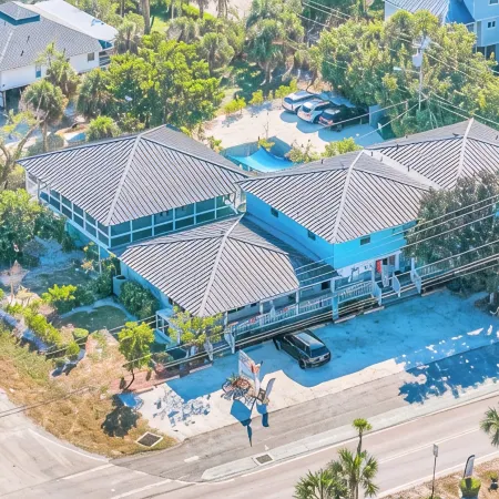 Seahorse Suites #1. Pet Friendly Beach HAVEN!