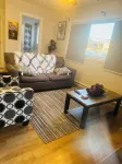 Luxurious 2 Bedroom with King and Queen bed and 1.5 Bathroom sleeps 6.