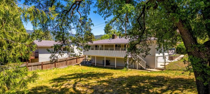 Oakhurst Mtn. Memories-Yosemite/Bass Lake-EV Charger-Hot Tub-Firepit-Fenced Yard Ξενοδοχεία στην πόλη Oakhurst