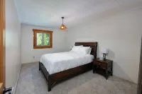 Gardiner Getaway: your cozy cabin near Yellowstone National Park! [Unit 1] - Alppimaja