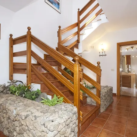 Villa Ani Lee Heated Pool, Wi-Fi, Hot Tub,Pool Table. Uk TV,Golf Course nearby