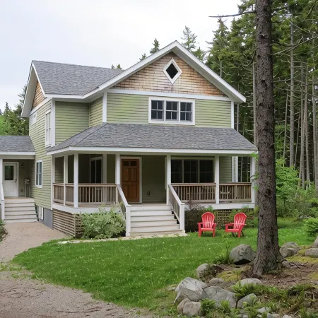 Gorgeous Newer Home on Mt. Desert Island, Minutes to Acadia