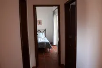 Apartment With Shared Pool, landscaped gardens, Wi-fi - balcony