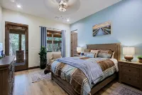 Luxury Cabin in a woods! Private location 7000 ft elevation, 4 seasons! - Chalets