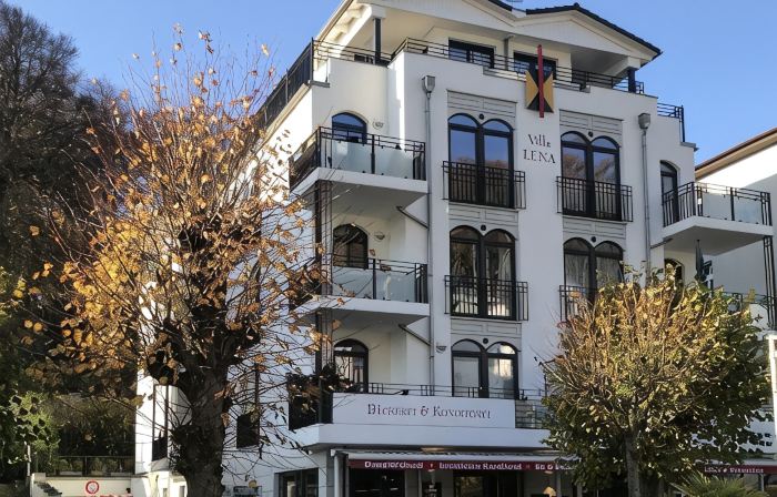 SELLIN-Wilhelmstraße, mod. apartment in top location, 200 m to the beach / pier, terrace