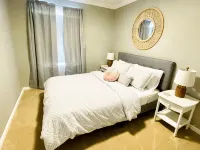 Renovated Modern Townhome in the heart of Holladay فنادق في هولاداي