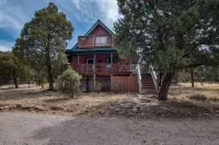 Pet-Friendly [no fee!] A-Frame Cabin w/ Double-decker Mountain View & Hot Tub - Chalets
