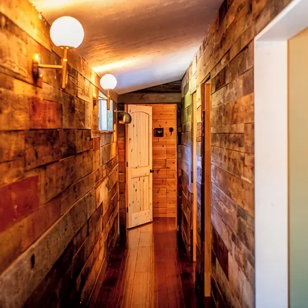 New Converted 3BR, 2BA barn, in wild, wonderful West Virginia with AC, WiFi Отели в г. Огайо