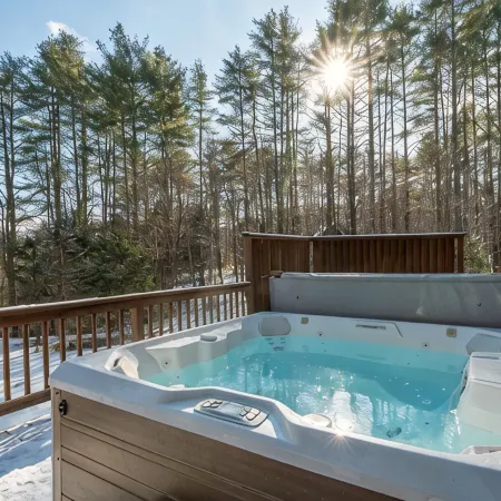 Spacious 5-bedroom chalet with AC and WiFi in charming Chester