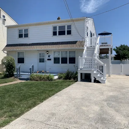 Steps to the Beach!