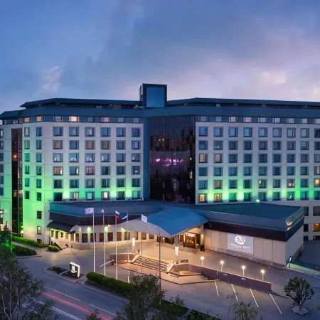 DoubleTree by Hilton Tyumen (Даблтри Хилтон Тюмень) Отели в г. город Тюмень