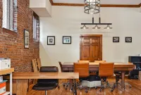 Large Executive 1st Floor Apartment with Chefs Kitchen! - Condos