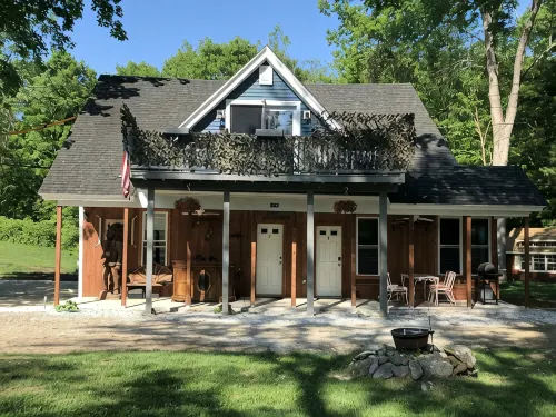 Doc's Lake house 1st floor, 2 bedroom apartment - Wifi