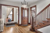 Dubuque's Front Porch~Historic Charmer~Walk Downtn