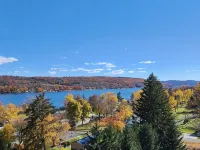 Charming Waneta Lake Front Cottage! Kayaks! Wine Country Flx Hoteles en Tyrone