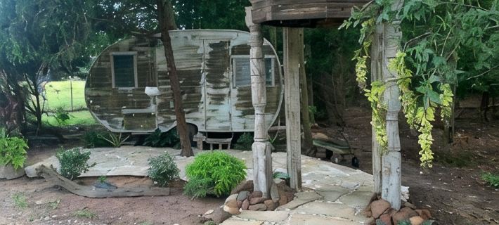 The Green Egg - Vintage RV Glamping Hotels in Kaufman County