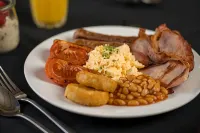 The Metropole Guesthouse - Breakfast