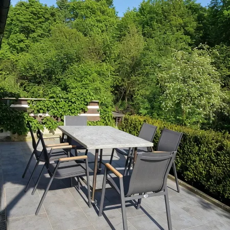 Schöne 120 qm Ferienwohnung + 50 qm Sonnenterrasse im Grünen-stockelsdorf/lübeck