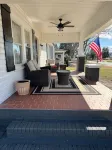 2-bedroom vacation home just a two minute walk to downtown - Wifi