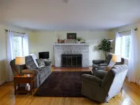 Cozy Farmette Easy Access Bedford PA - 3-Star