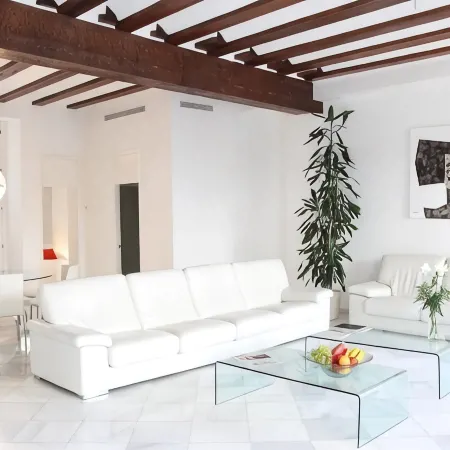 Unmatched Luxury next to the  Cathedral - Valencia