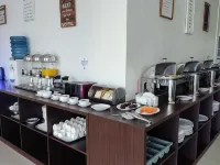 Wise Hotel Tomohon Hotels in Tomohon