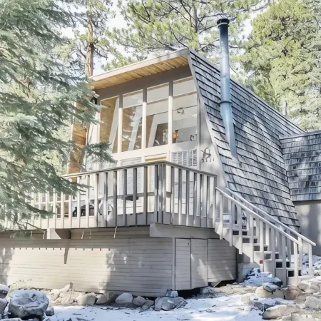 Modern and Private A-frame Near the Lake