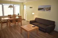 Haus zum Strand "Perle" in beautiful nature close to the Baltic Sea in Barendorf - Wifi