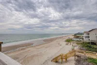 Paradise Found! Fabulous, Flexible, Beach Front Luxury! Hot Tub, Best Location!
