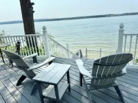 Casa Carmela — Lakefront Home on Owasco Lake — Upscale Stunning Retreat - Wifi