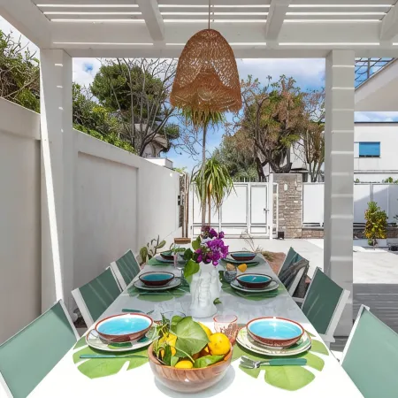 Mondello, Villa Blu with swimming pool (7 min from the beach) Hotel a Mondello