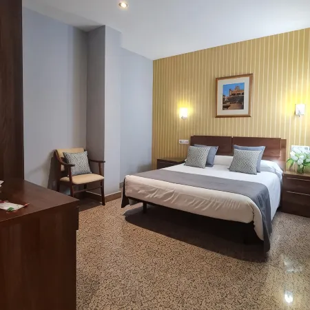 Hotel Arcos Catedral