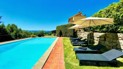Luxury Villa Private POOL Diving Board BBQ Internet Games Room 30 min Porto Hotel a 