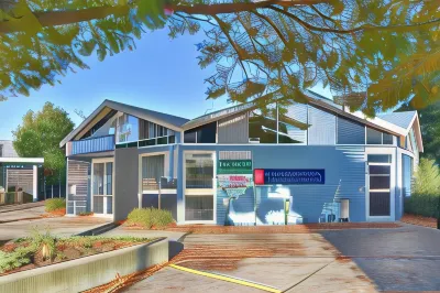 Northcote Motor Lodge Hotels near Groynes