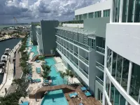Ocean View , steps from the private beach 2 Bedroom Condo  Up to 6 guests - Pools