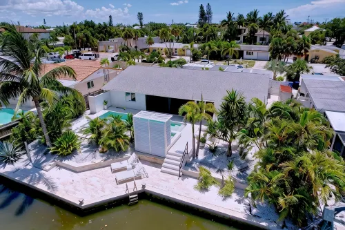 Siesta Key Oasis-Spectacular with heated pool/spa and steps to beach and Village - 4-Star