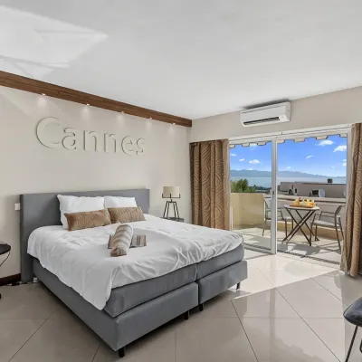 Riviera Beach Hotel Hotel in zona Università di Cannes