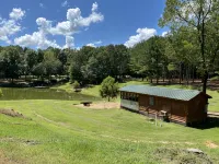 Charming tiny house with AC in delightful Sardis Lake. - Chalets