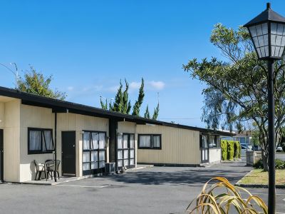 Spanish Lady Motel
